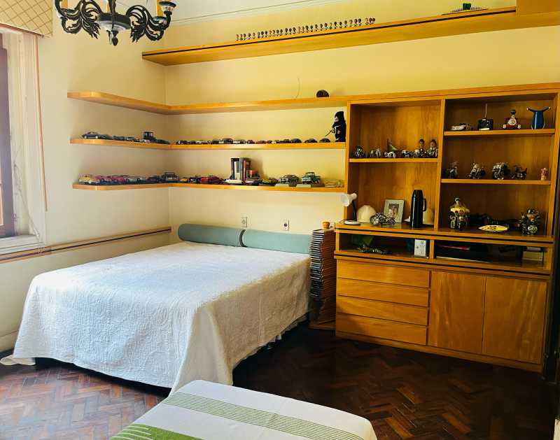 Casa Comercial à venda com 6 quartos, 950m² - Foto 22