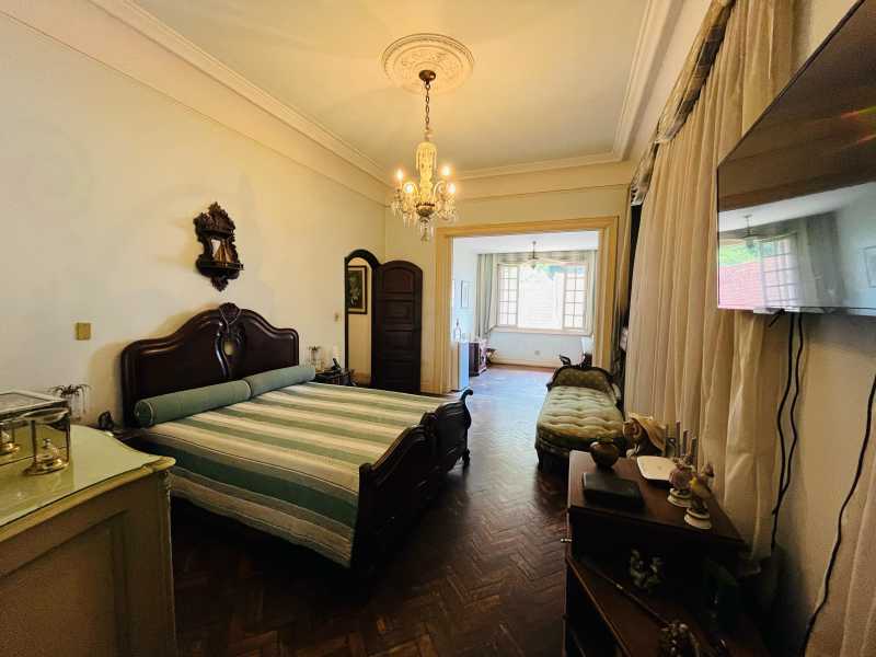 Casa Comercial à venda com 6 quartos, 950m² - Foto 25