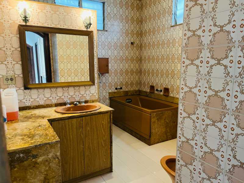 Casa Comercial à venda com 6 quartos, 950m² - Foto 26