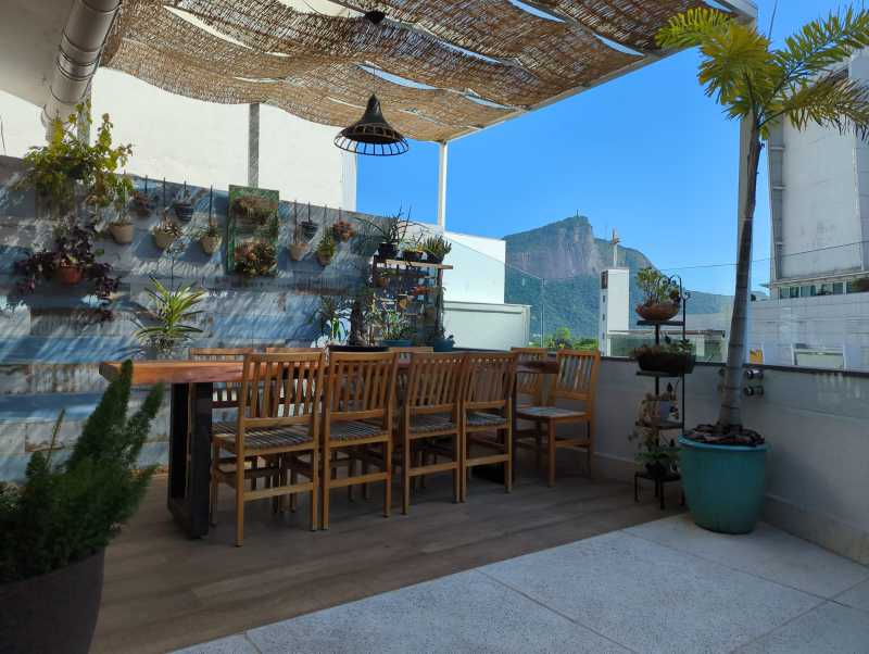 Cobertura à venda com 4 quartos, 208m² - Foto 1