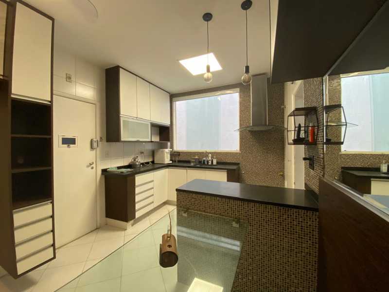 Cobertura à venda com 4 quartos, 208m² - Foto 12