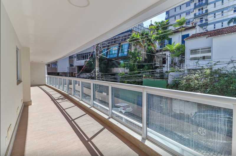 Apartamento à venda com 3 quartos, 117m² - Foto 1