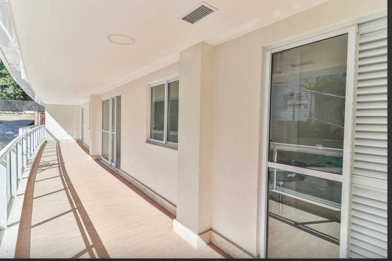 Apartamento à venda com 3 quartos, 117m² - Foto 4