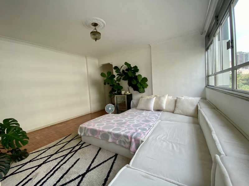 Apartamento à venda com 3 quartos, 100m² - Foto 3