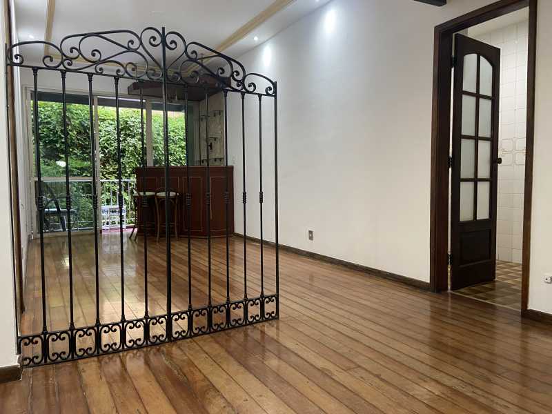 Apartamento para alugar com 2 quartos, 104m² - Foto 3