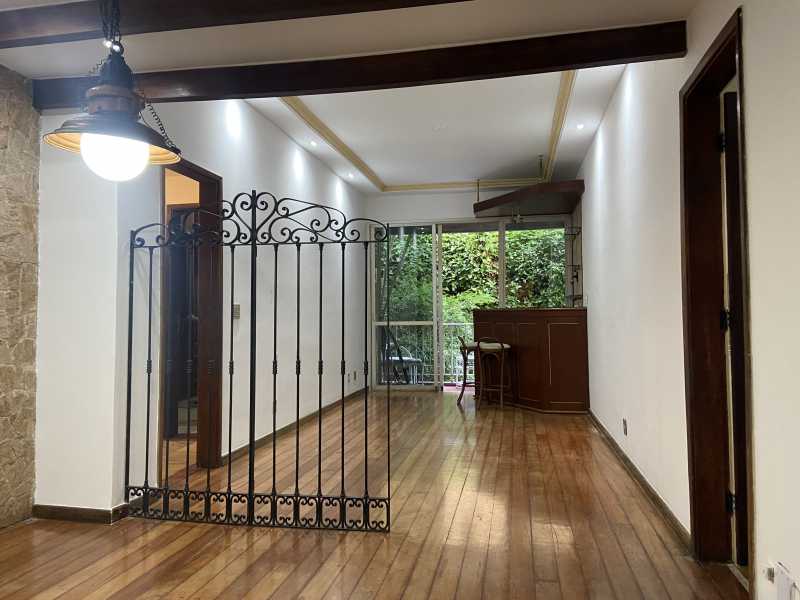 Apartamento para alugar com 2 quartos, 104m² - Foto 2