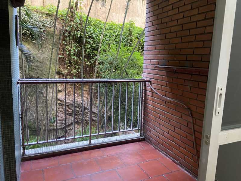 Apartamento para alugar com 2 quartos, 104m² - Foto 9