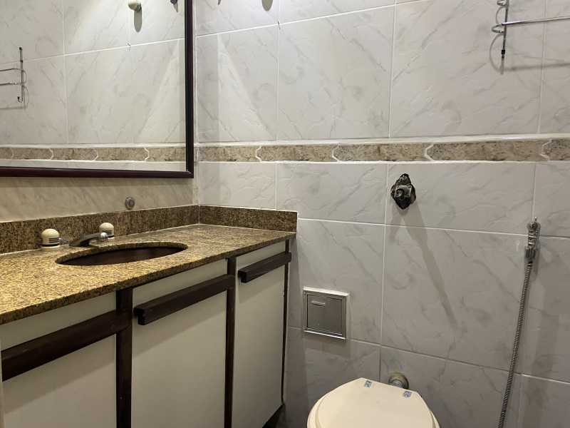 Apartamento para alugar com 2 quartos, 104m² - Foto 12
