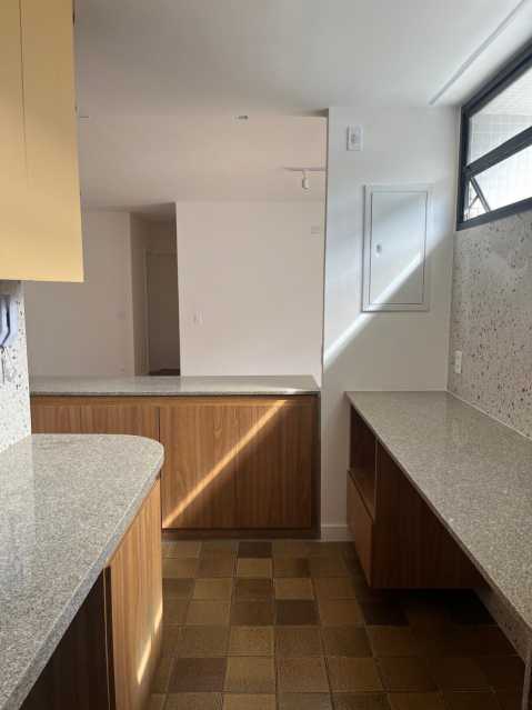 Cobertura para alugar com 3 quartos, 182m² - Foto 12