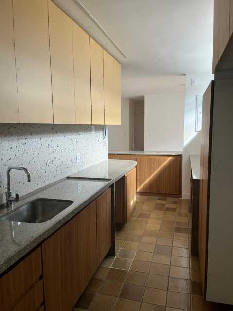 Cobertura para alugar com 3 quartos, 182m² - Foto 18