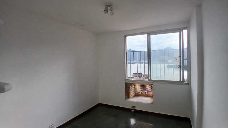 Cobertura à venda com 3 quartos, 200m² - Foto 17