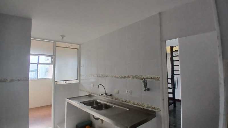 Cobertura à venda com 3 quartos, 200m² - Foto 18