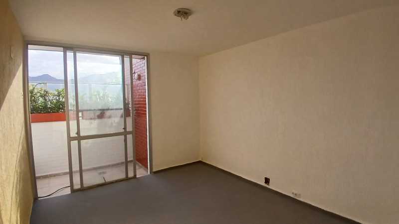 Cobertura à venda com 3 quartos, 200m² - Foto 15