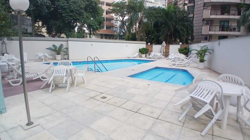 Cobertura à venda com 3 quartos, 200m² - Foto 6