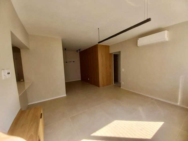 Apartamento à venda com 3 quartos, 88m² - Foto 2