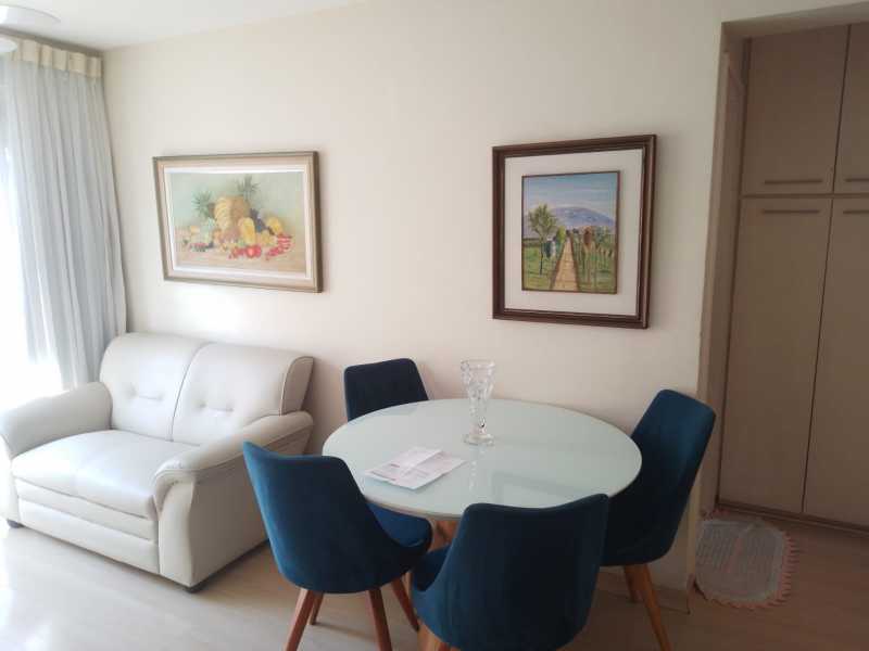Cobertura à venda com 2 quartos, 119m² - Foto 3