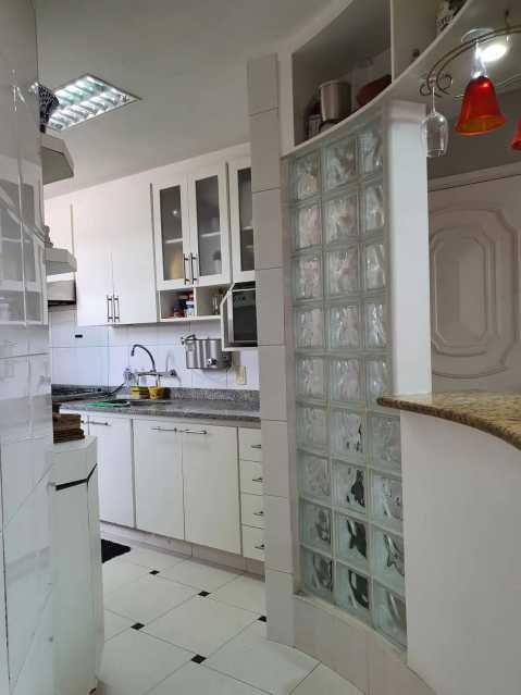 Cobertura para alugar com 3 quartos, 203m² - Foto 12