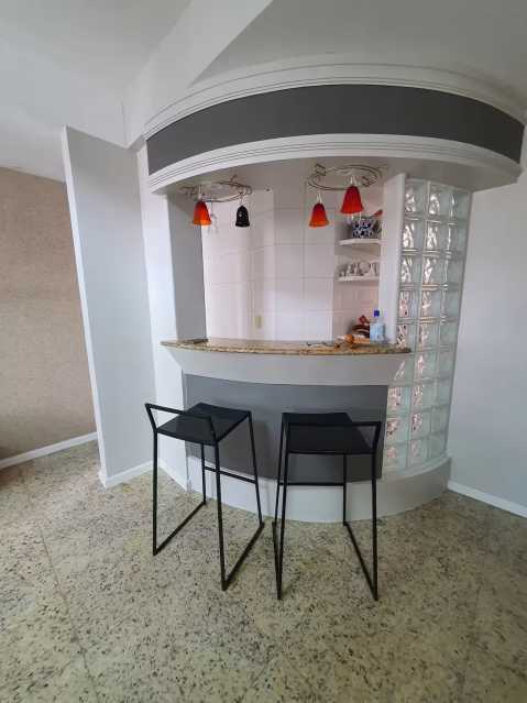 Cobertura para alugar com 3 quartos, 203m² - Foto 13