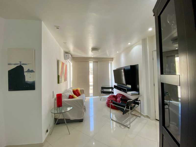 Apartamento à venda com 3 quartos, 90m² - Foto 3