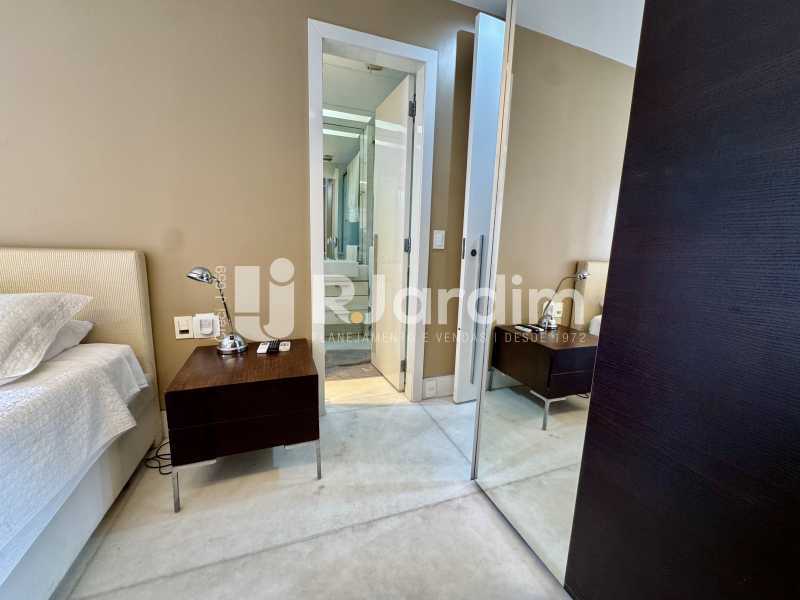 Apartamento à venda e aluguel com 2 quartos, 82m² - Foto 13