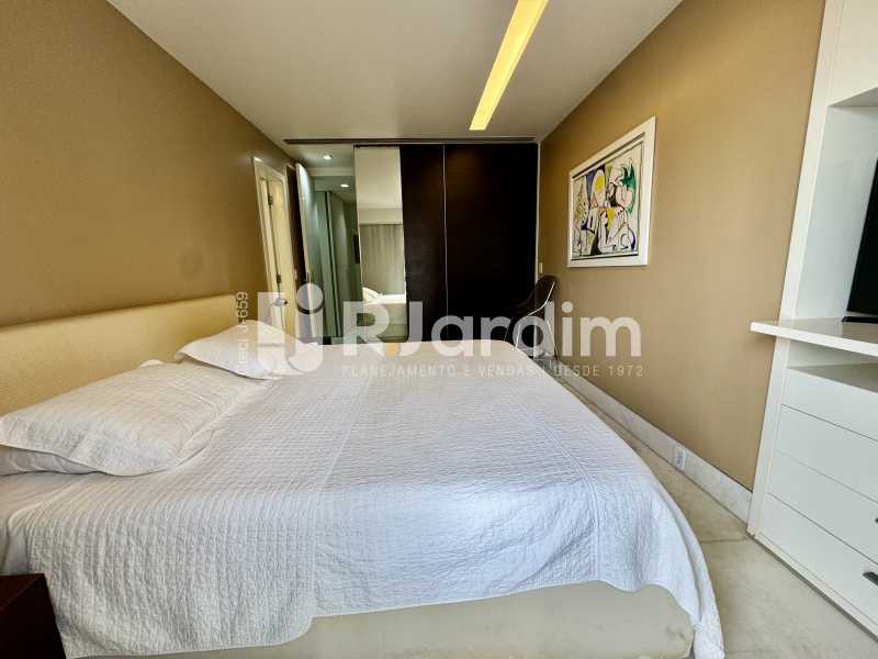 Apartamento à venda e aluguel com 2 quartos, 82m² - Foto 17