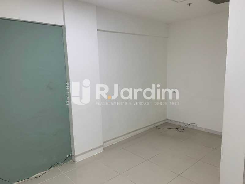 Conjunto Comercial-Sala para alugar com 6 quartos, 220m² - Foto 7