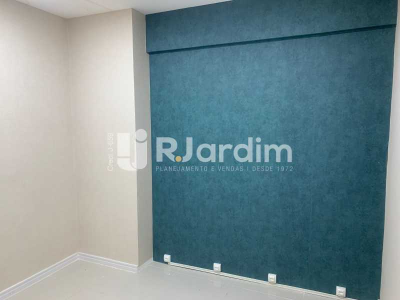 Conjunto Comercial-Sala para alugar com 6 quartos, 220m² - Foto 11