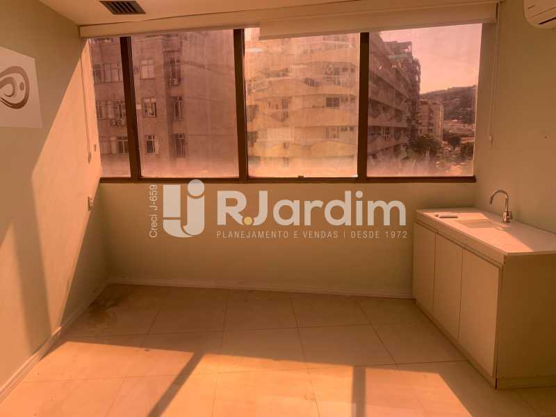 Conjunto Comercial-Sala para alugar com 6 quartos, 220m² - Foto 22