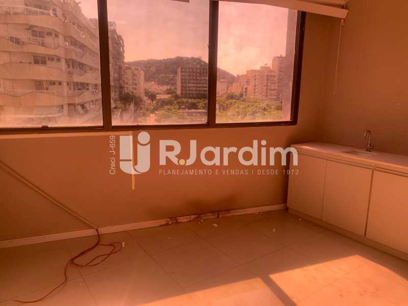 Conjunto Comercial-Sala para alugar com 6 quartos, 220m² - Foto 23
