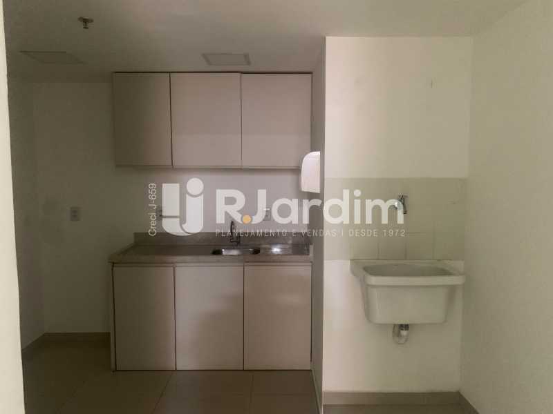 Conjunto Comercial-Sala para alugar com 6 quartos, 220m² - Foto 24