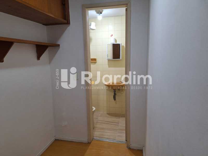 Apartamento à venda com 2 quartos, 100m² - Foto 12