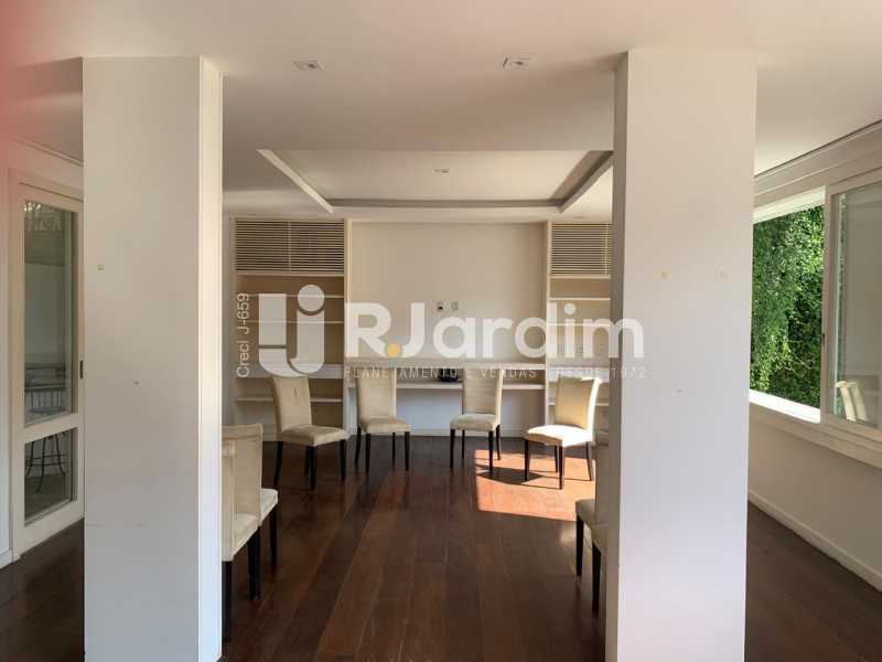 Casa para alugar com 5 quartos, 563m² - Foto 14