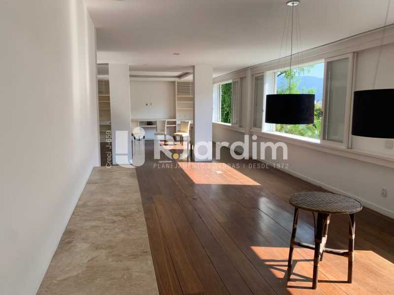 Casa para alugar com 5 quartos, 563m² - Foto 19