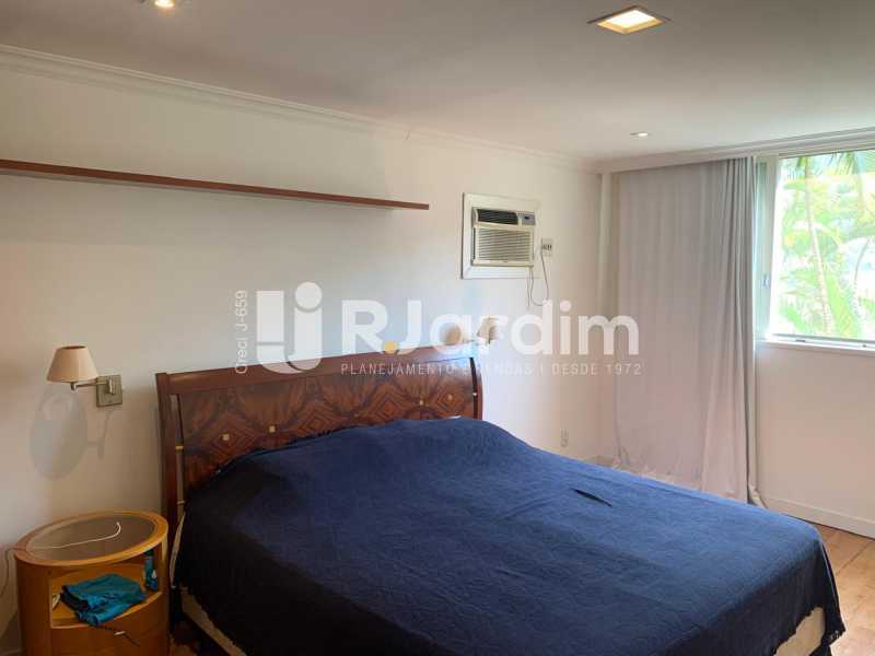 Casa para alugar com 5 quartos, 563m² - Foto 30