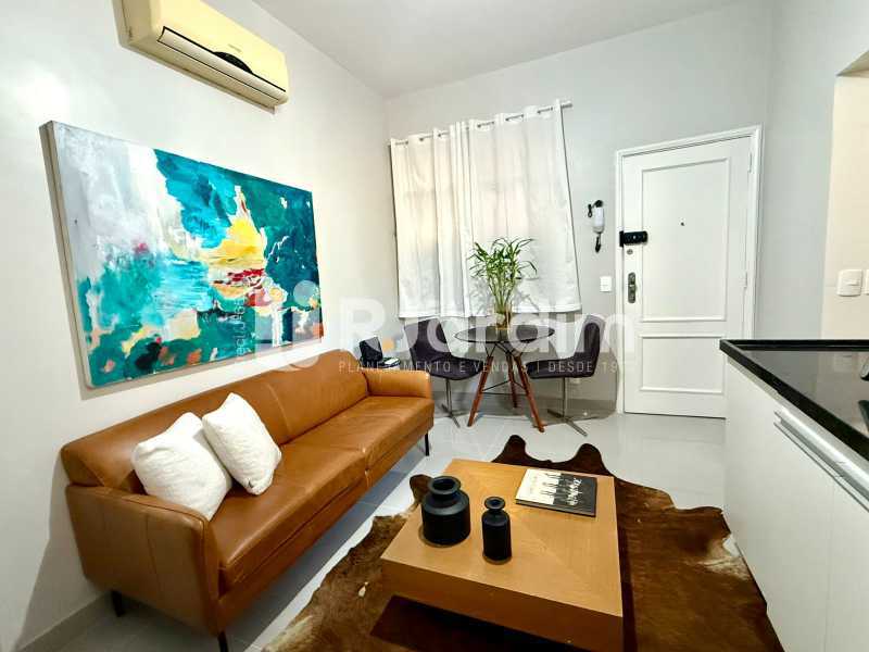 Apartamento para alugar com 1 quarto, 40m² - Foto 15