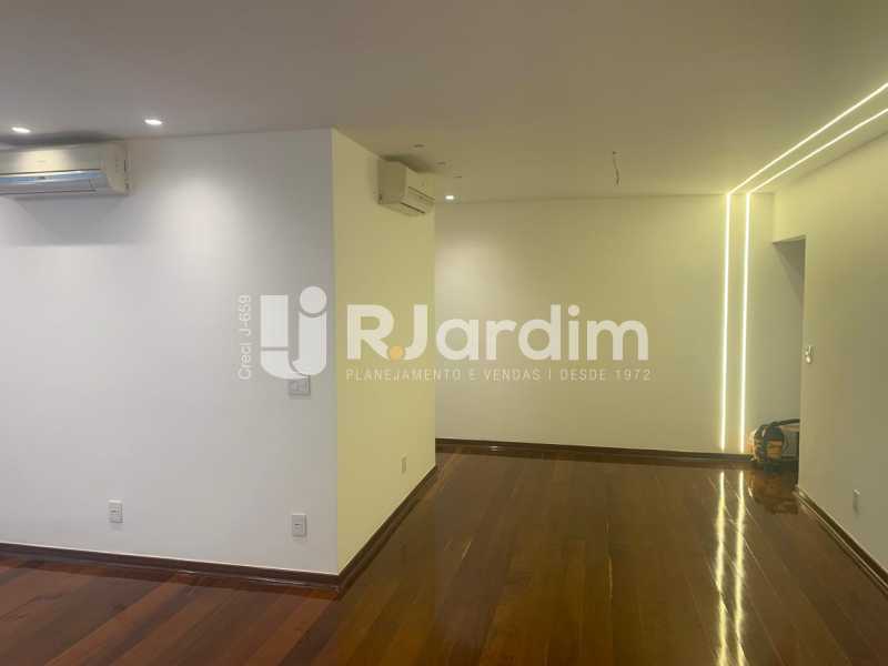 Apartamento à venda com 3 quartos, 150m² - Foto 6