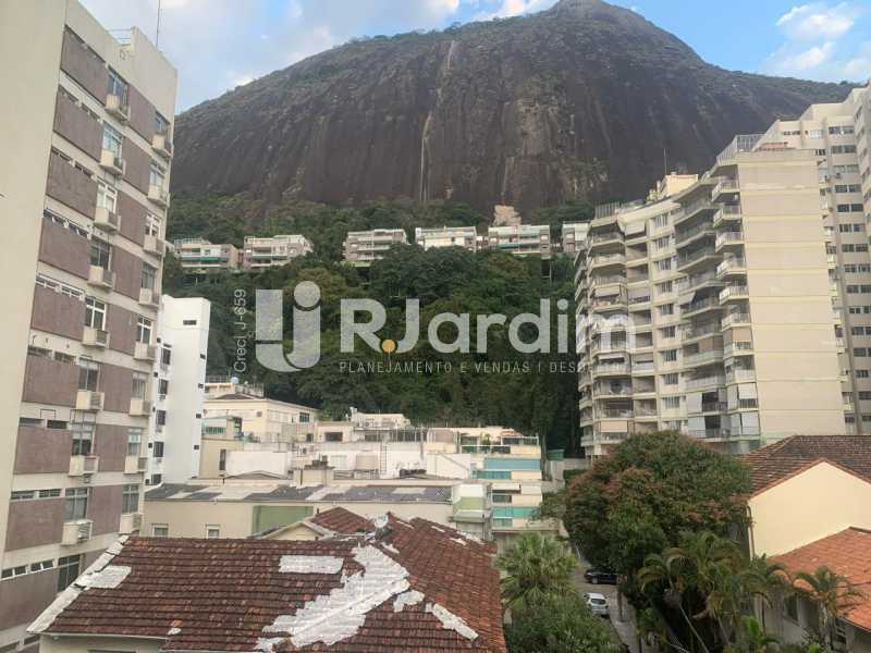Apartamento à venda com 3 quartos, 150m² - Foto 8