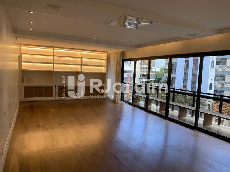 Apartamento à venda com 4 quartos, 304m² - Foto 2