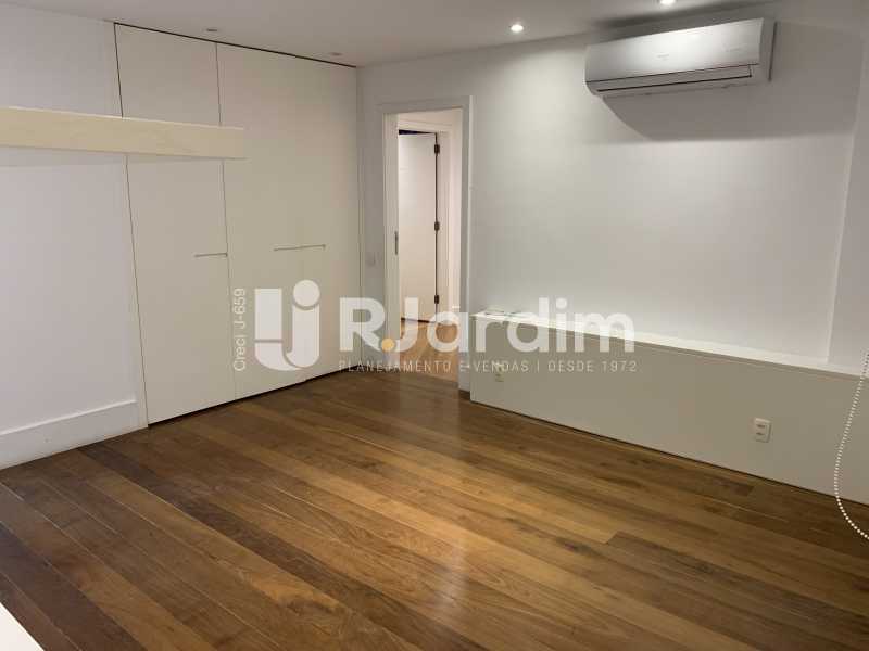 Apartamento à venda com 4 quartos, 304m² - Foto 8