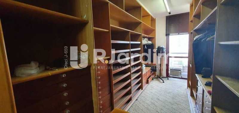Cobertura para alugar com 4 quartos, 850m² - Foto 16