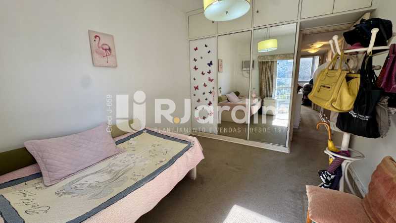 Apartamento à venda com 4 quartos, 167m² - Foto 7