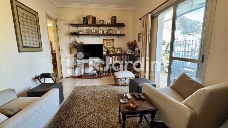 Apartamento à venda com 4 quartos, 167m² - Foto 12