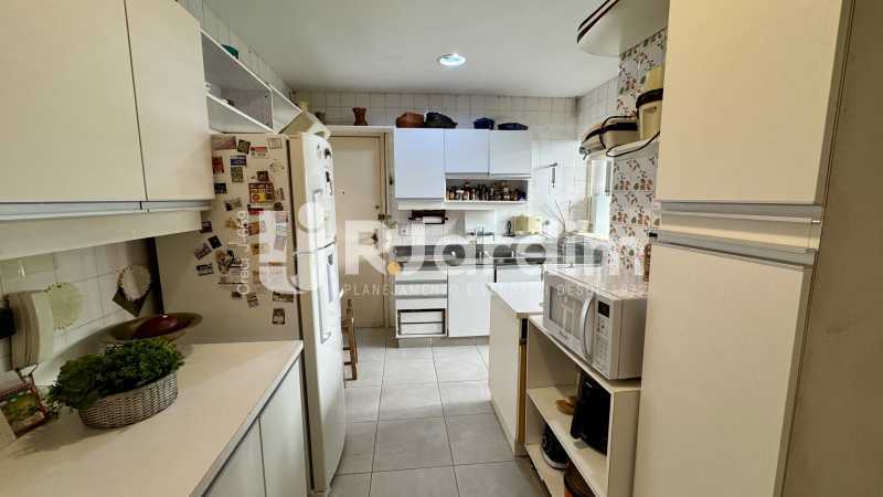 Apartamento à venda com 4 quartos, 167m² - Foto 21
