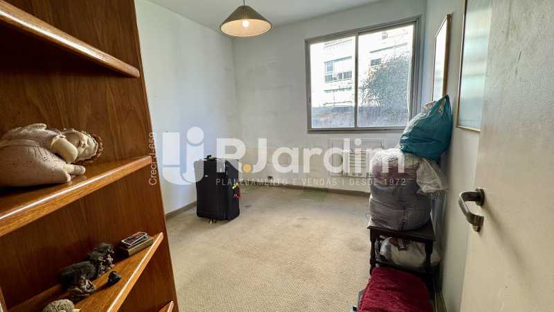 Apartamento à venda com 4 quartos, 167m² - Foto 17