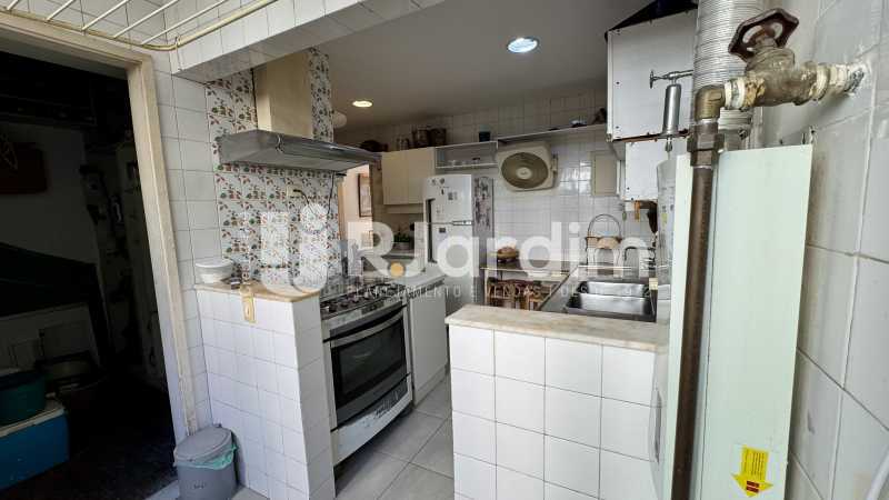 Apartamento à venda com 4 quartos, 167m² - Foto 22