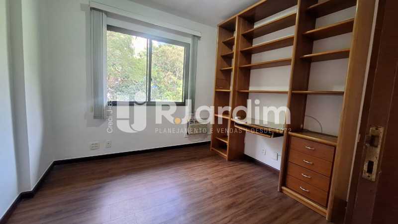 Apartamento à venda com 3 quartos, 135m² - Foto 8