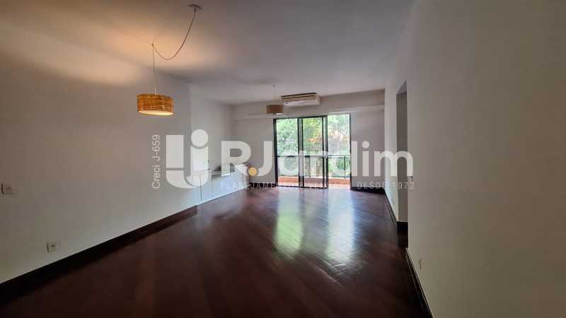 Apartamento à venda com 3 quartos, 135m² - Foto 10