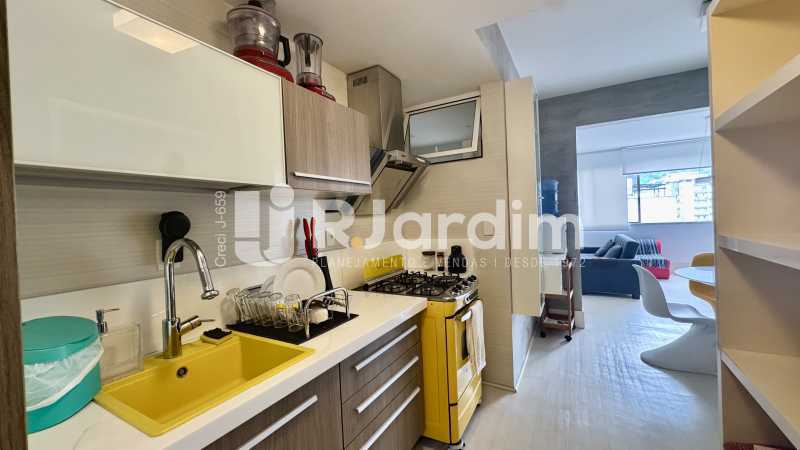 Apartamento à venda com 2 quartos, 100m² - Foto 7
