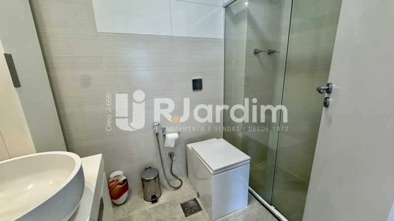 Apartamento à venda com 2 quartos, 100m² - Foto 9