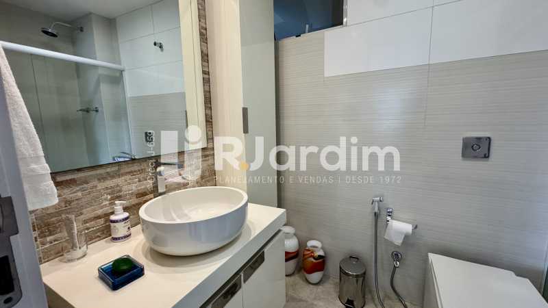 Apartamento à venda com 2 quartos, 100m² - Foto 10